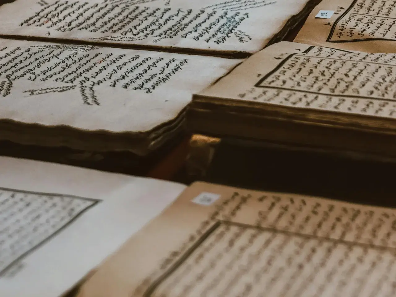 Ancient-style script inspired by fantasy literature and linguistic design.