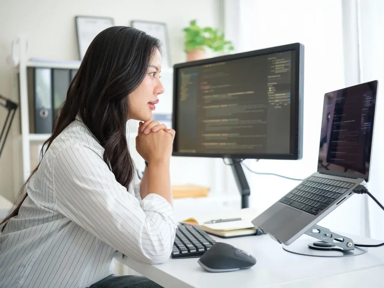 SEO specialist reviewing hreflang implementation and multilingual site structure.
