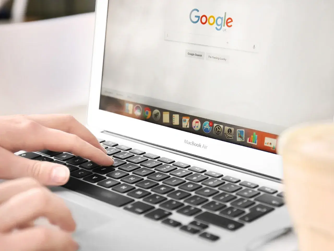 Google search page representing hreflang testing and search results by region.