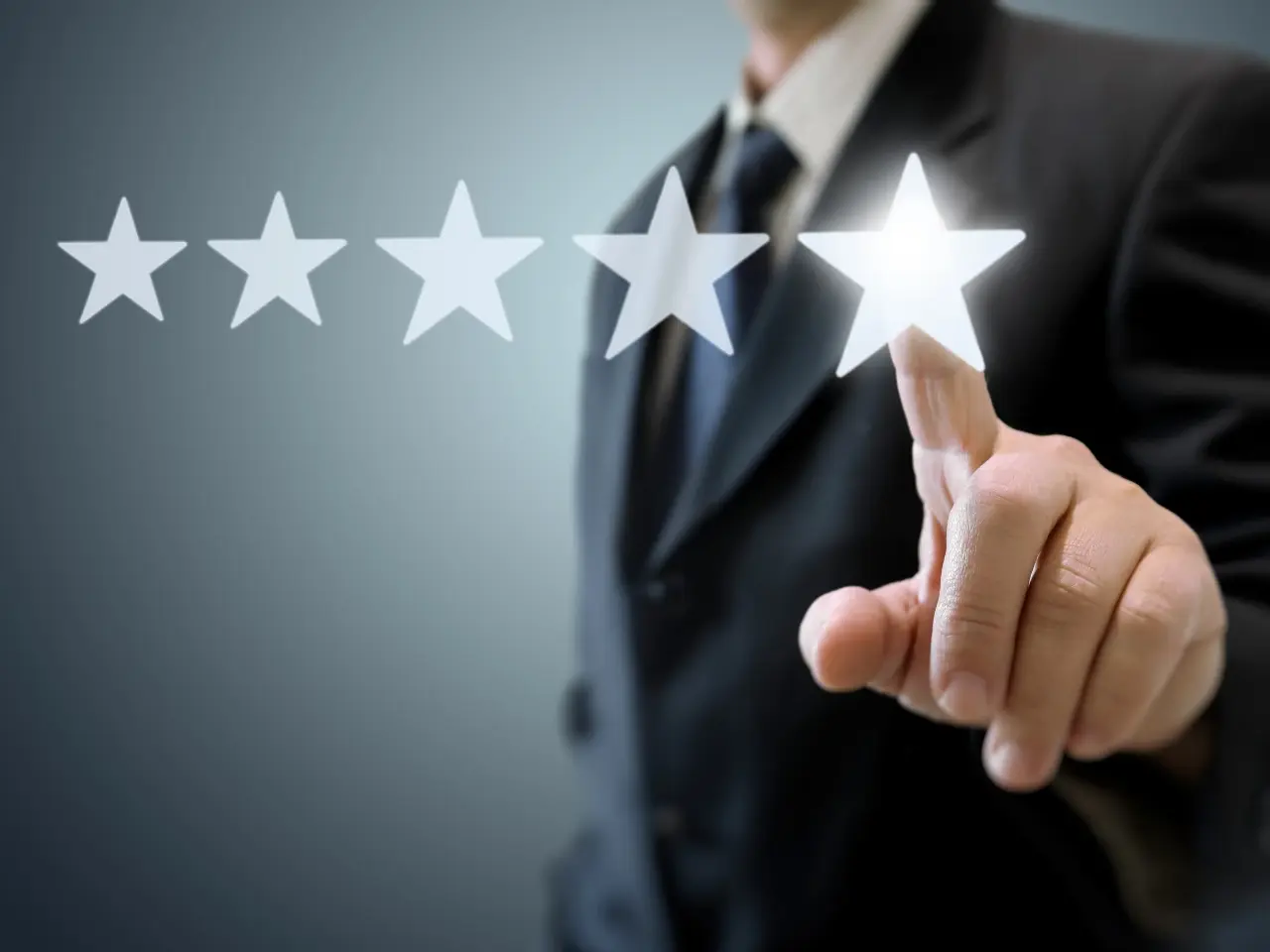 Five-star rating graphic, representing customer feedback used to improve multilingual store translations.